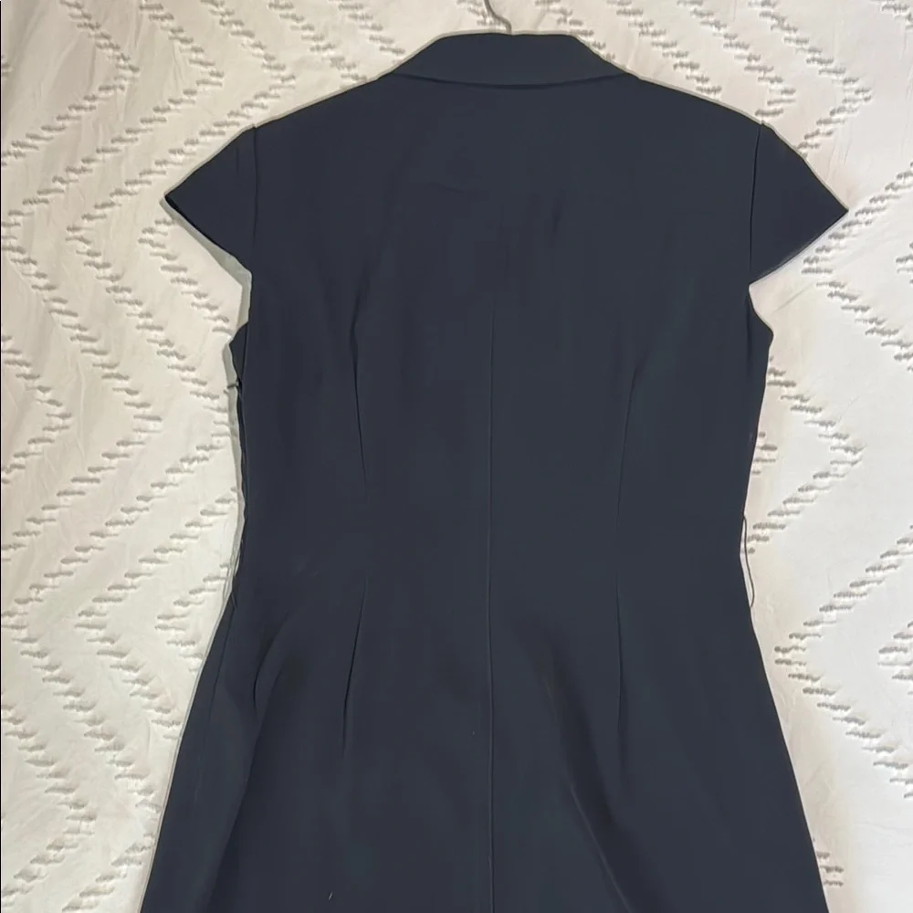 EUC Tahari Elegant Black Wrap Style Dress 6P Lined Cap Sleeve Zip Side - Picture 7 of 9